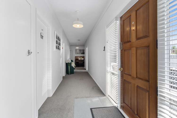 1 Goldsborough Avenue Raumati Beach_6