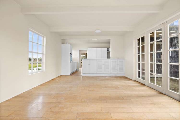 1284 State Highway 16 Waimauku_10