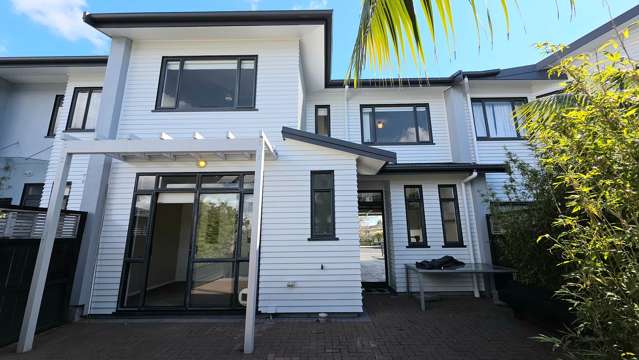 11/2 Armoy Drive East Tamaki_1