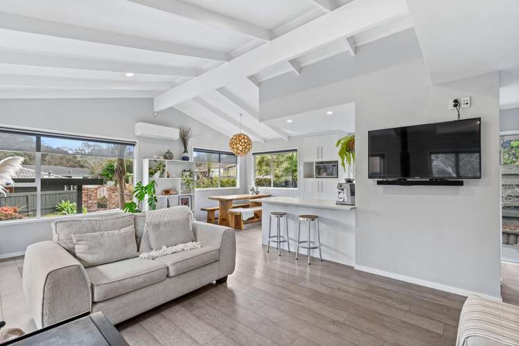 43 Onedin Place Titirangi_11