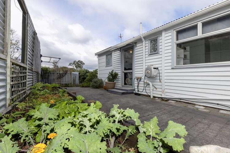 13 The Crescent Raumati South_28