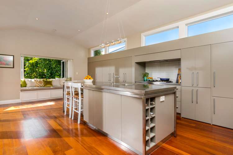 12 Ascot Avenue Narrow Neck_7