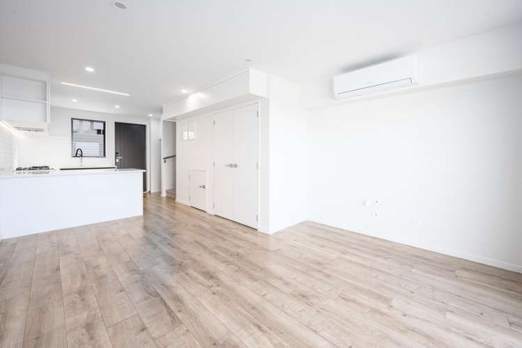 4/737 East Coast Road Browns Bay_5