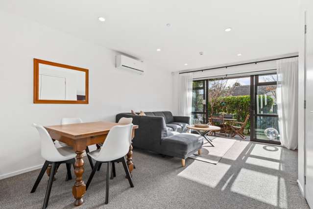 Charming Choice | Cul-De-Sac Comfort + Carpark