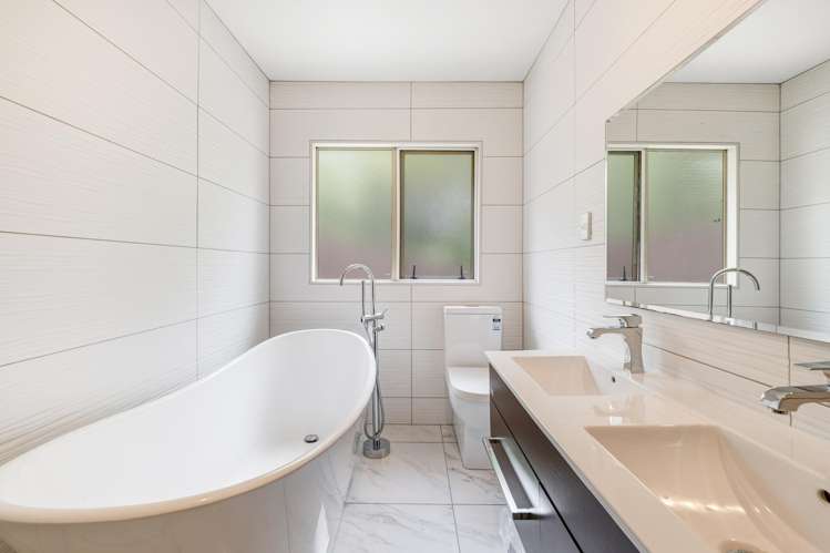 32 Canary Place Unsworth Heights_13