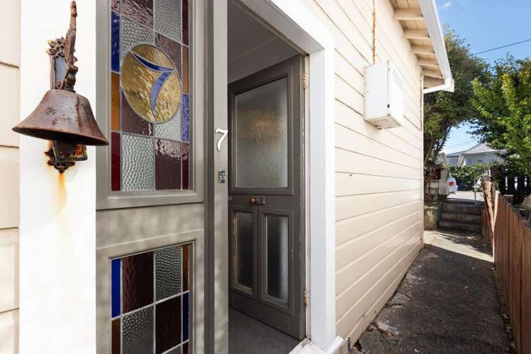 7 Carrington Street Mount Cook_11