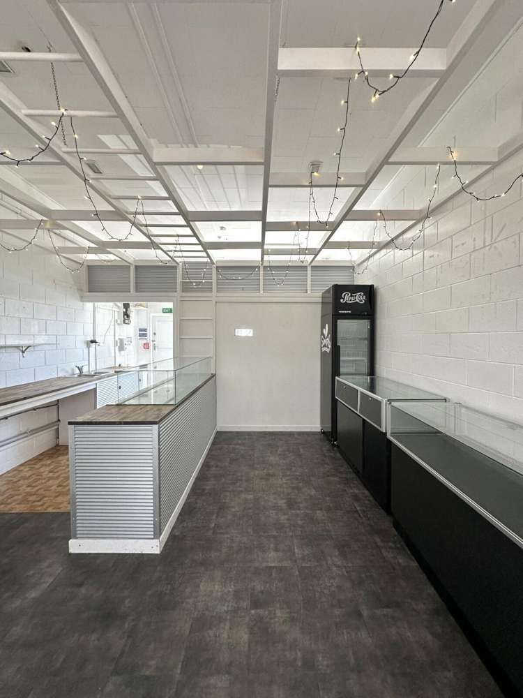 Unit 2, 22 Te Heuheu Street Town Centre_4