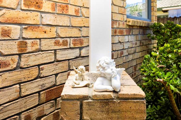 35 Enuamanu Road Favona_2