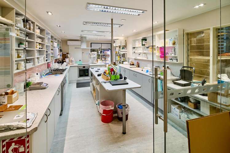 131 Gracefield Road Gracefield_9