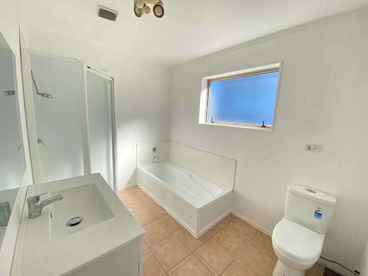 4050A Great North Road Glen Eden_7