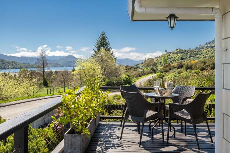 108 Moana View Road Waikawa Bay_18