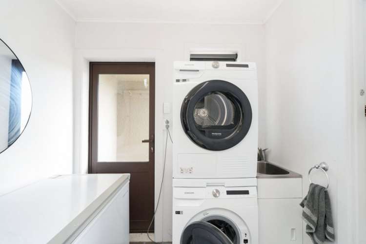 9 Dumbarton Place Strathern_11