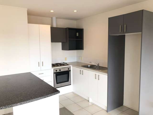 27/15 Bishop Lenihan Place East Tamaki_2