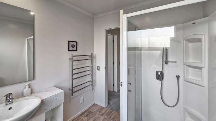 6 The Oaks Awapuni_17