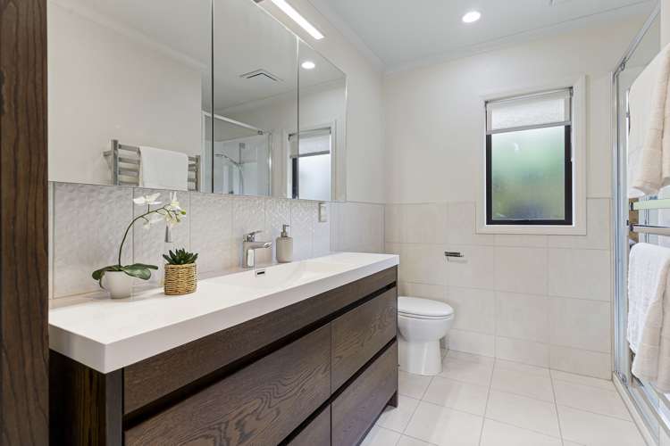 35 Intrepid Crescent Beachlands_5