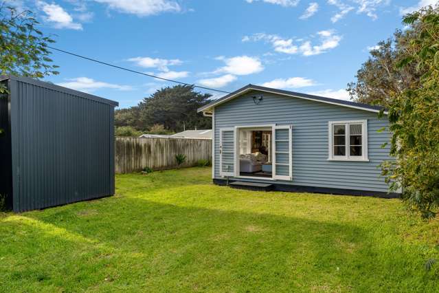 6 Kapiti Lane Otaki Beach_1