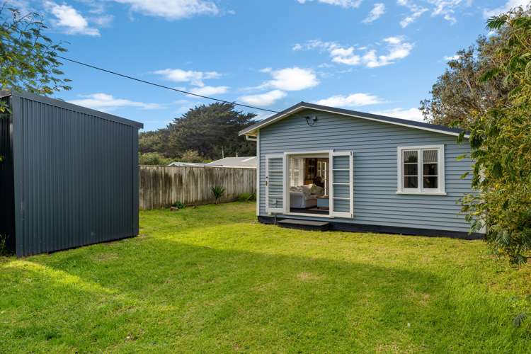 6 Kapiti Lane Otaki Beach_1
