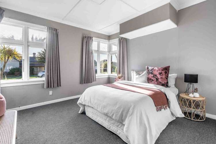 303 Crinan Street Georgetown_16