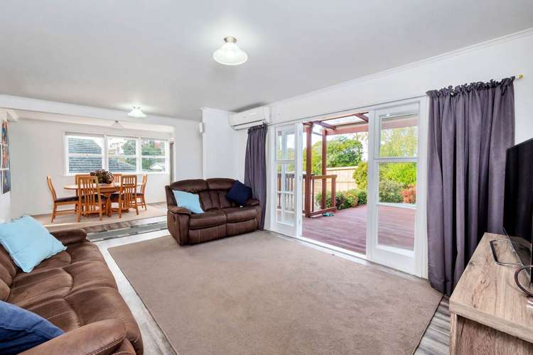 332 Glengarry Road Glen Eden_7