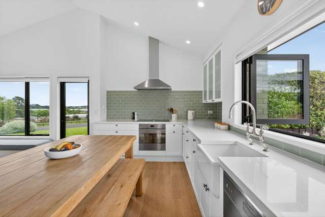 2 Lawrence Carter Drive Bombay_3