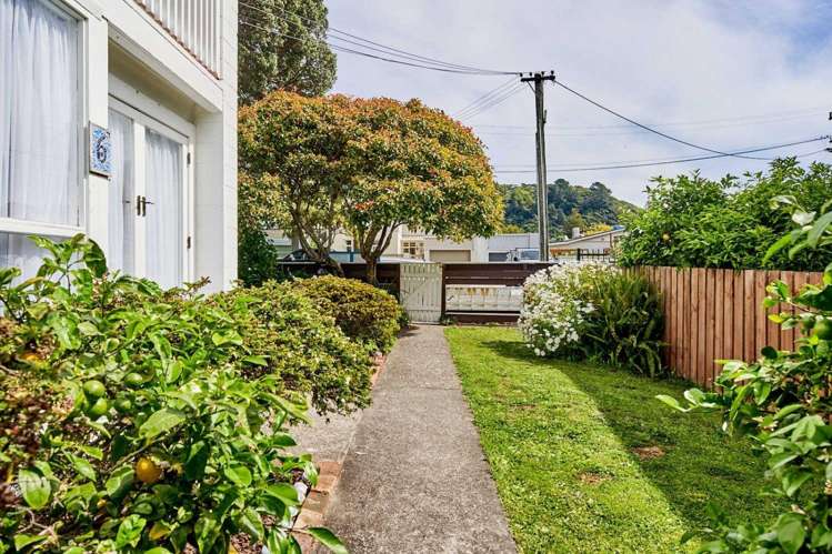 5/3 Kowhai Street Eastbourne_6