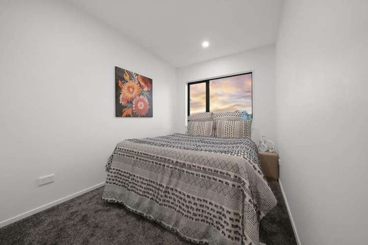 22A Miriam Corban Heights Henderson Heights_13