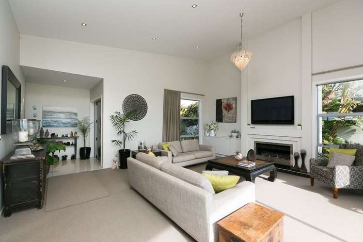 9c Dolphin Parade Bell Block_41