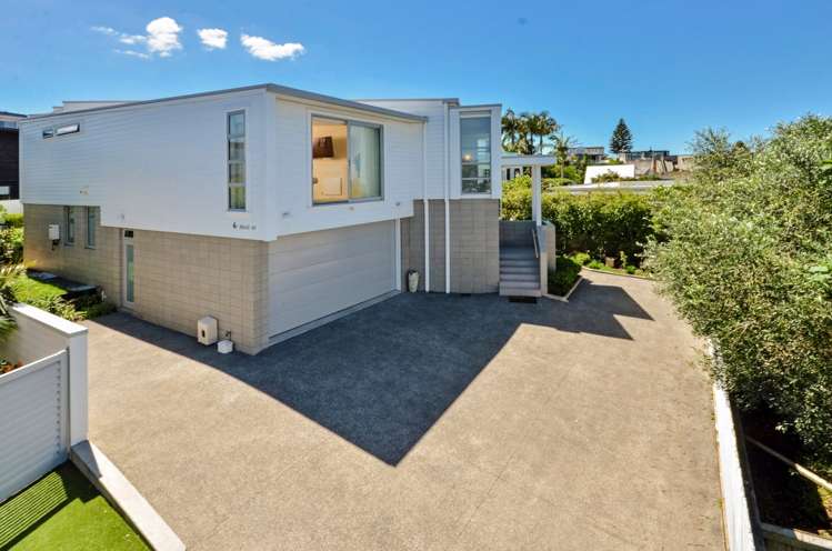 4b Beach Road Castor Bay_1