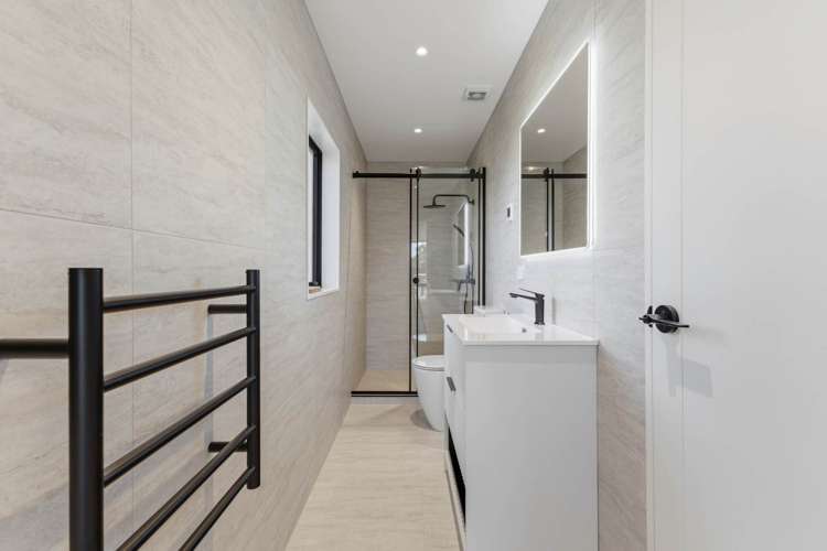 2/8 Gibbs Road Manurewa_5