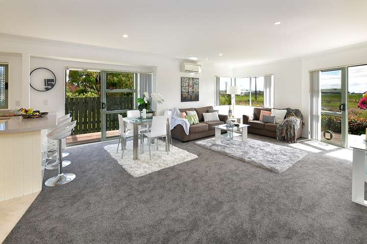 1/12 Miro Street Helensville_23