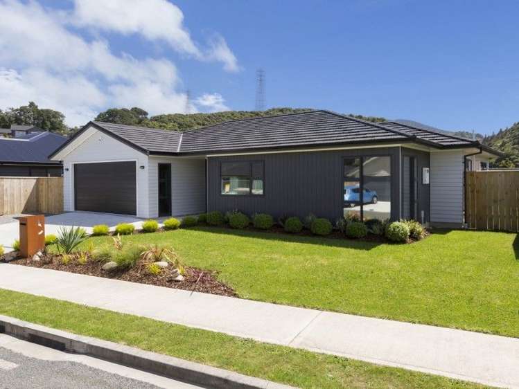 5 Cory Jane Grove Riverstone Terraces_17