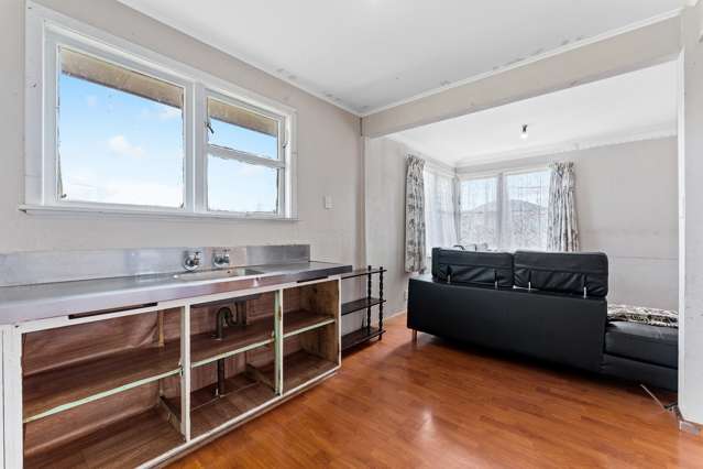 2 Fisher Crescent Otara_4