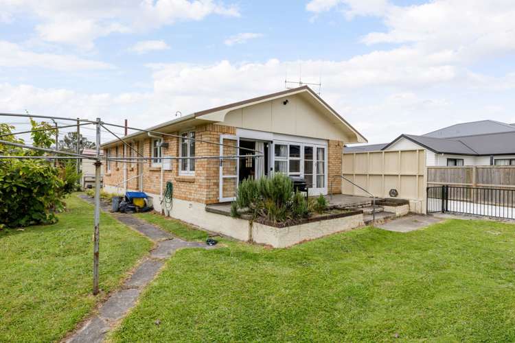 1/19 Greta Street Glenview_8