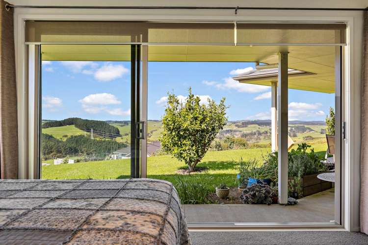 1518 Old North Road Helensville_17