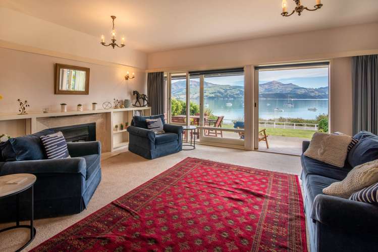 113 Beach Road Akaroa_6