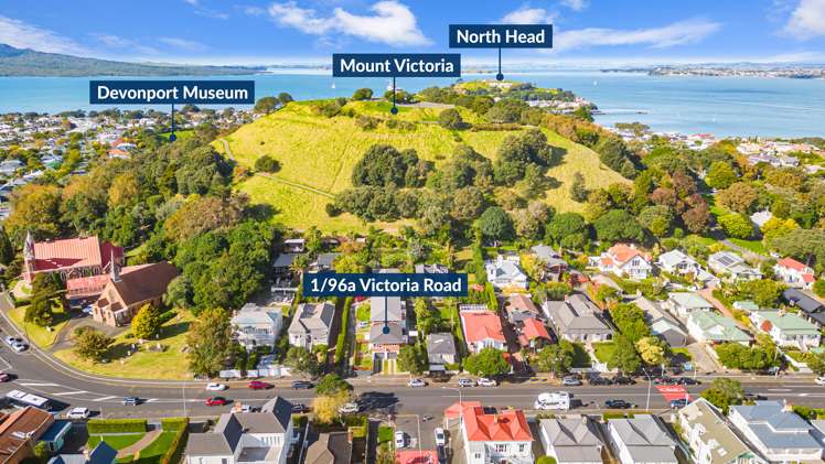 1/96a Victoria Road Devonport_15