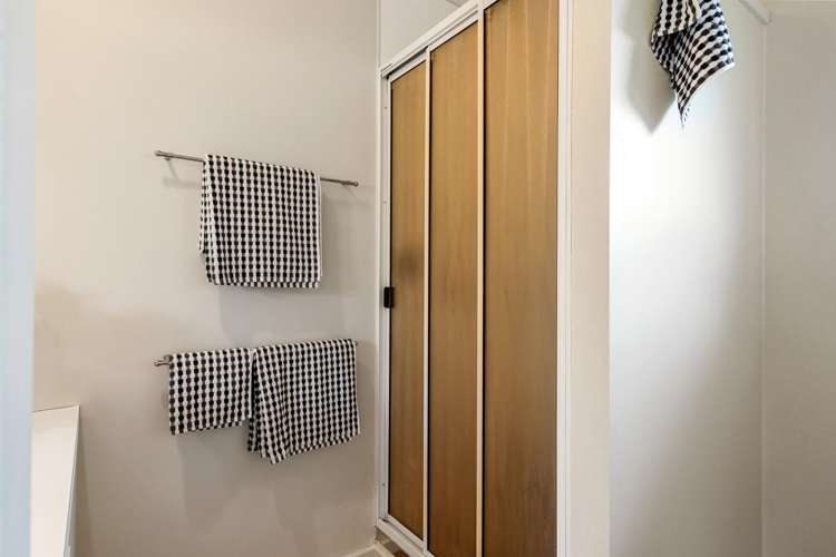 2 Brydon Way The Wood_13