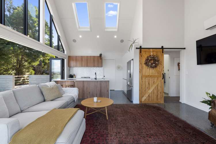 31 James Paige Lane Riverhead_7