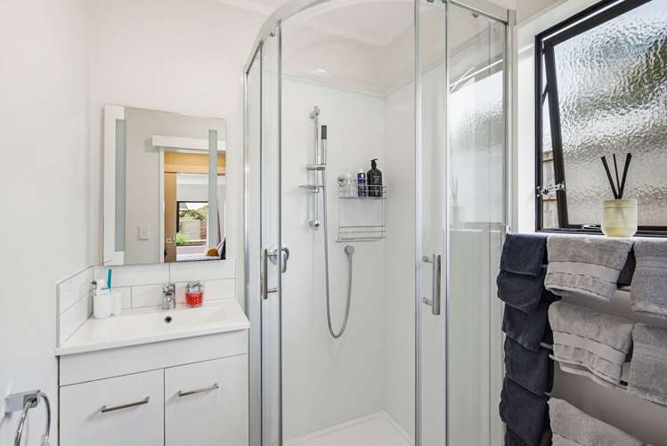 16B Michael Road Paraparaumu_12