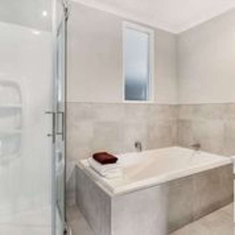 61a Bradbury Road Botany Downs_19