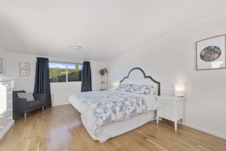 8 Eskdale Road Birkdale_11