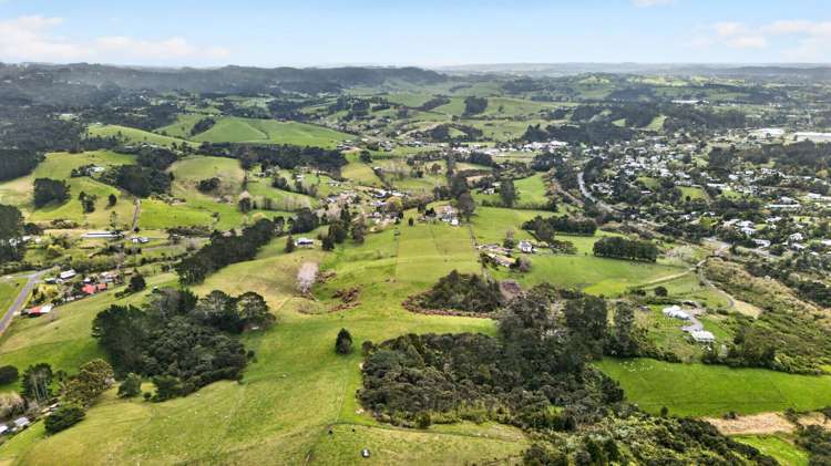 18 Anzac Valley Road Waitakere_35
