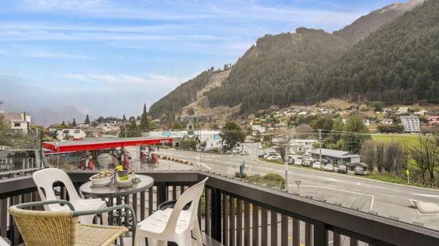26a/135 Hallenstein Street Queenstown_2