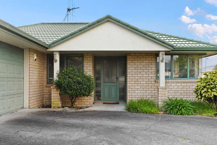 10 Wimbledon Close_1