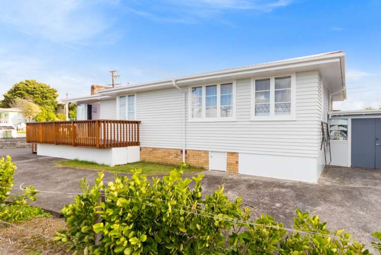 8 Westall Road New Lynn_14
