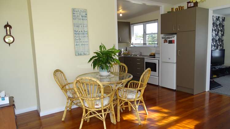 79 Kahukura Avenue Waitarere Beach_8