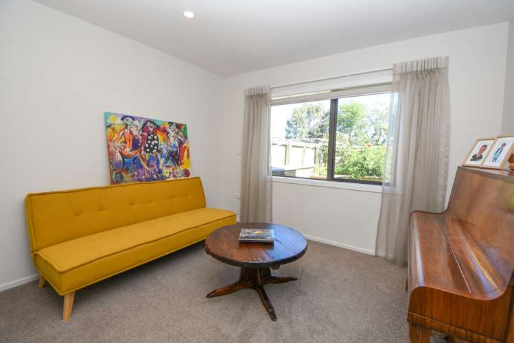 87 Ashmore Park Road Carterton_10