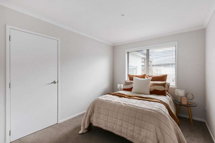 106 Whakaturou Crescent Pyes Pa_18