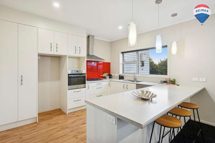 137 Endeavour Drive Whitby_7