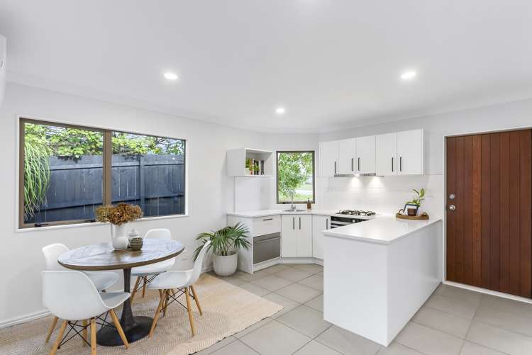 24 George Deane Place Greenhithe_18